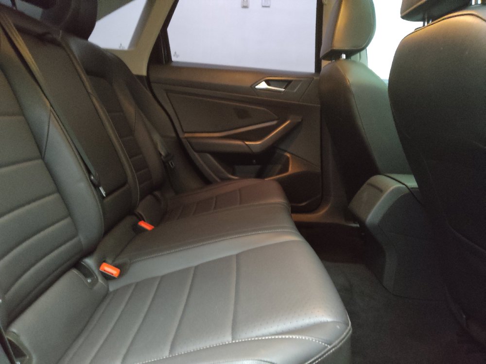 Used 2021 Volkswagen Jetta SE FWD image 19