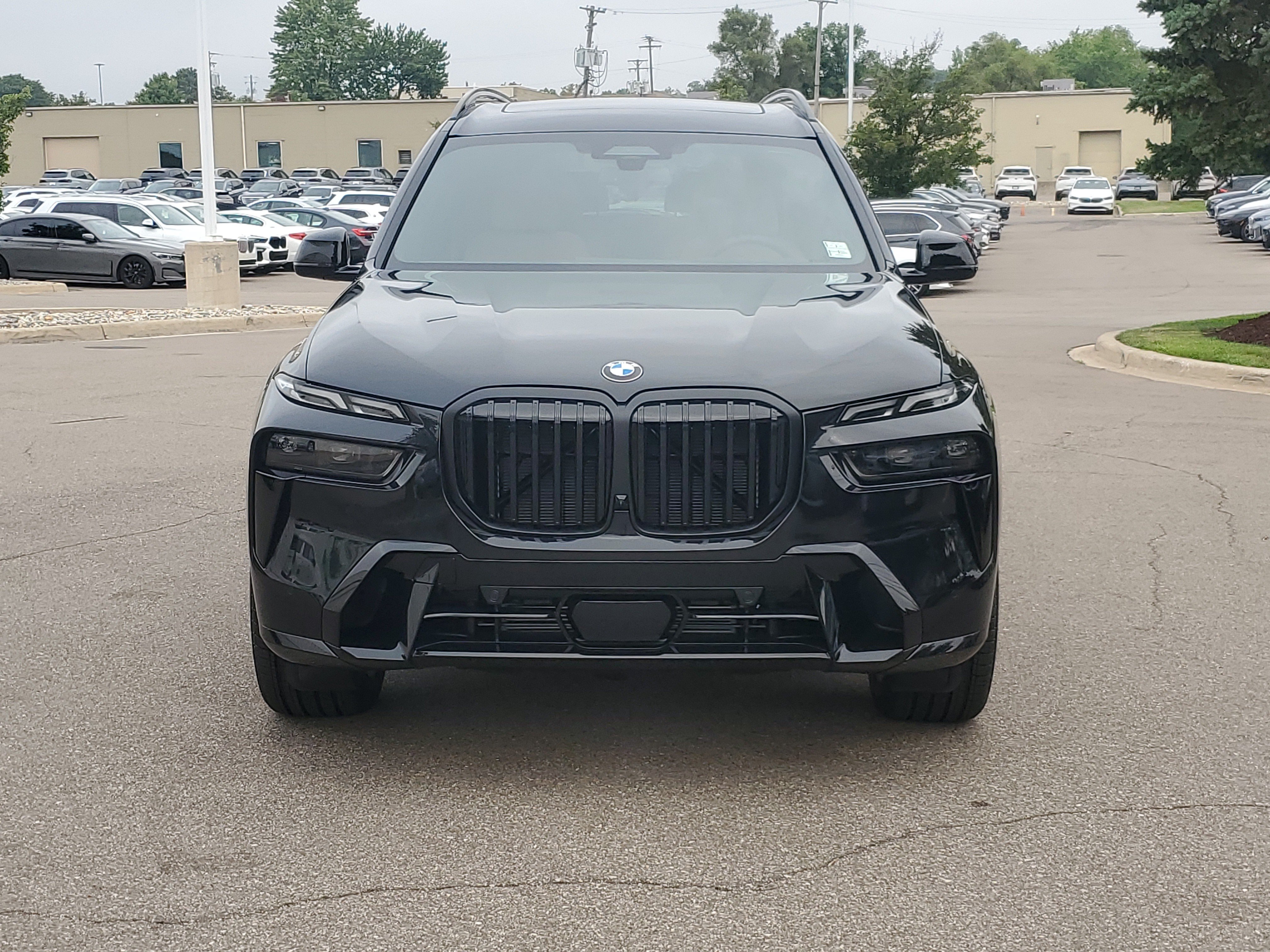 New 2027 BMW X7 xDrive40i w/ Executive Package AWD/4WD image 8