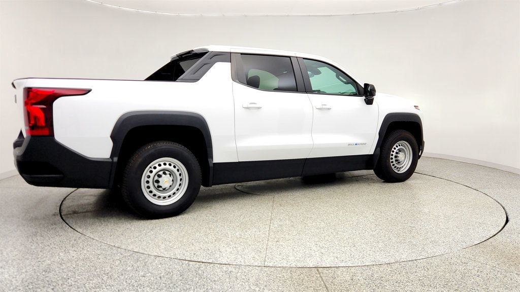 Used 2024 Chevrolet Silverado EV W/T AWD/4WD image 5