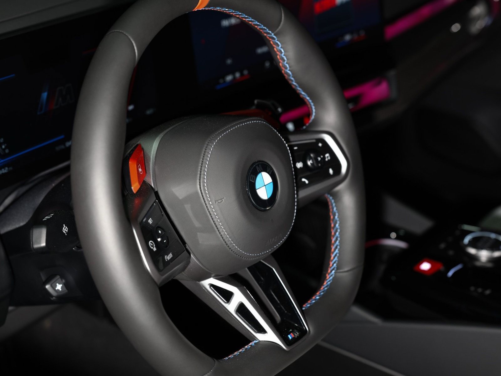 Used 2025 BMW M5 Touring AWD/4WD image 32