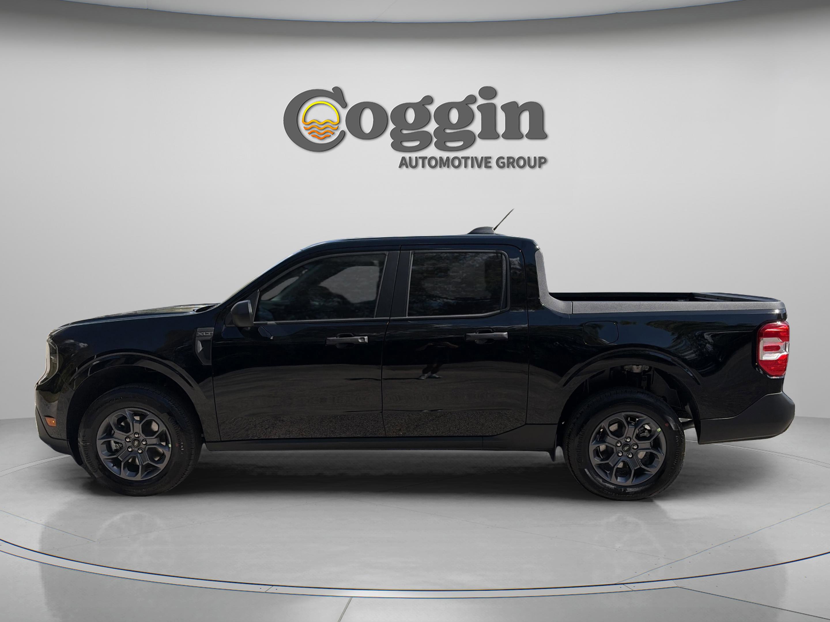 New 2026 Ford Maverick XLT image 2