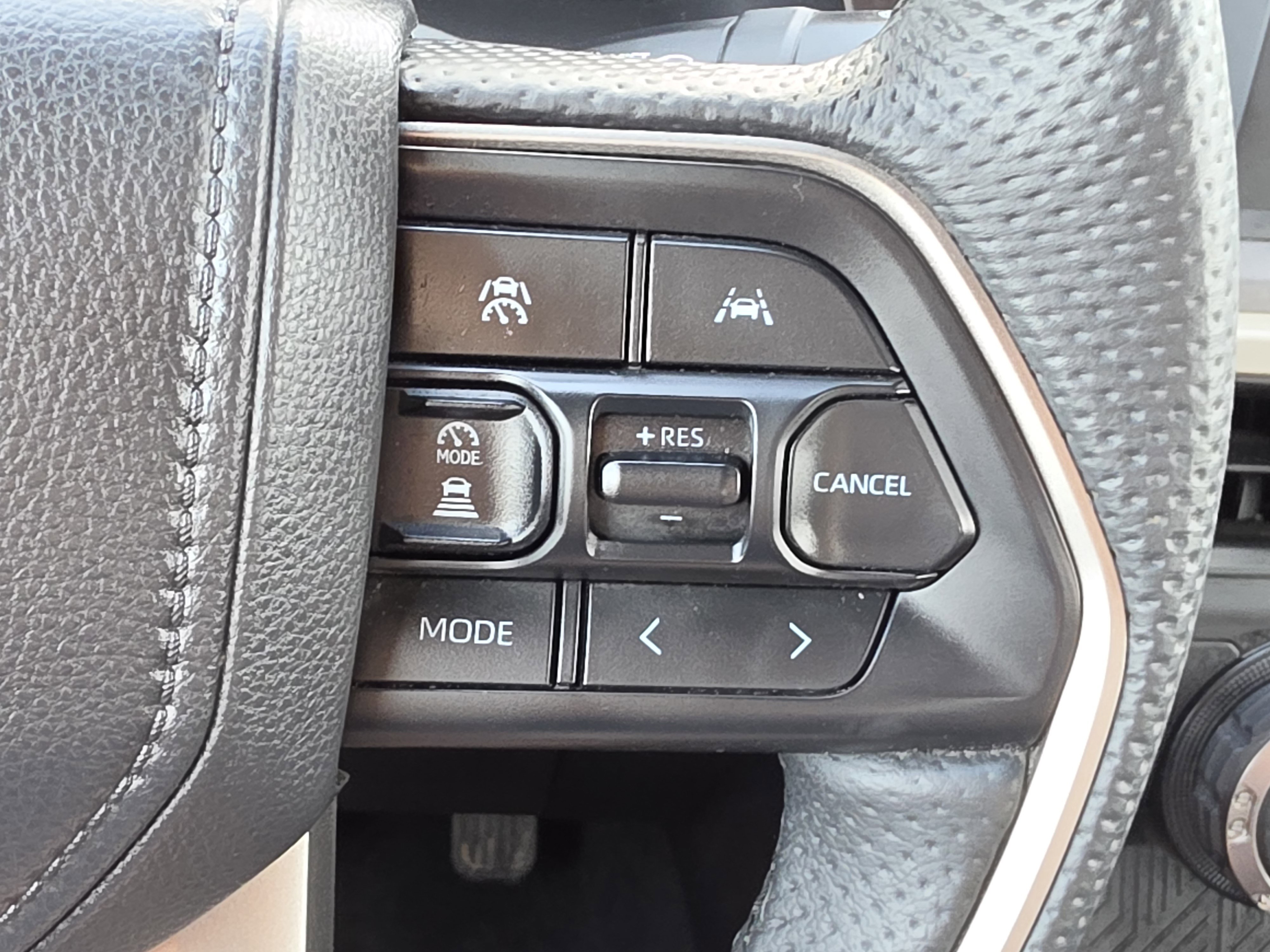 Used 2025 Toyota Tacoma TRD Off-Road AWD/4WD image 16