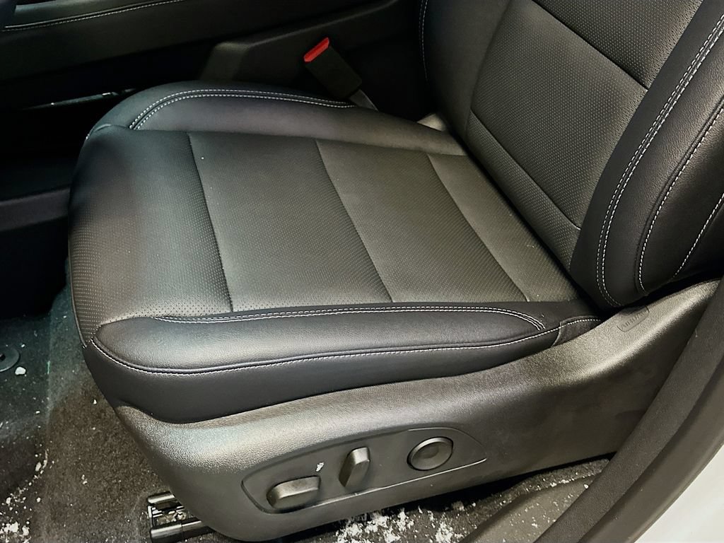 New 2026 Chevrolet Traverse LT w/ Enhanced Driving Package FWD image 21