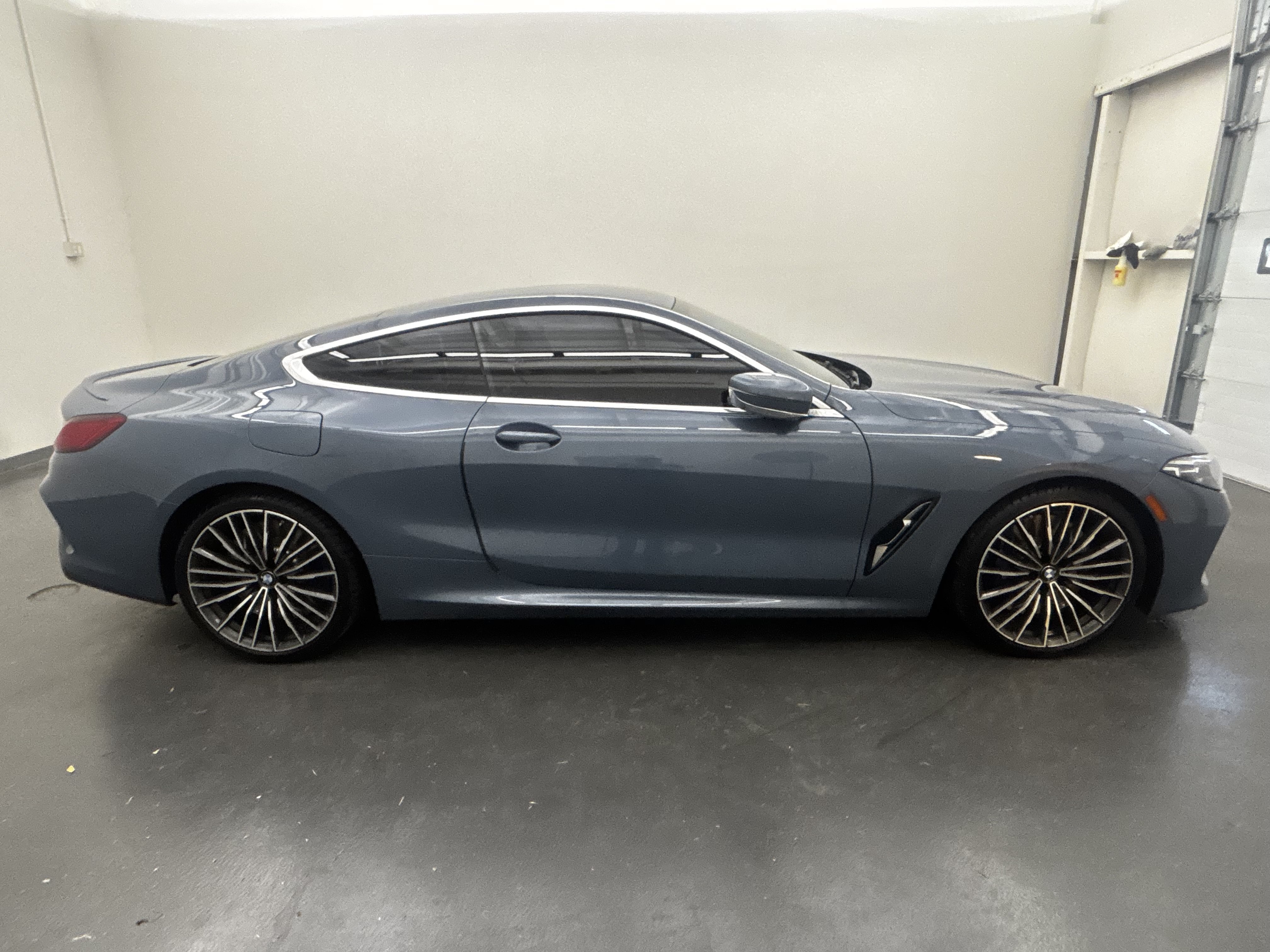 Used 2022 BMW M850i xDrive Coupe AWD/4WD image 9