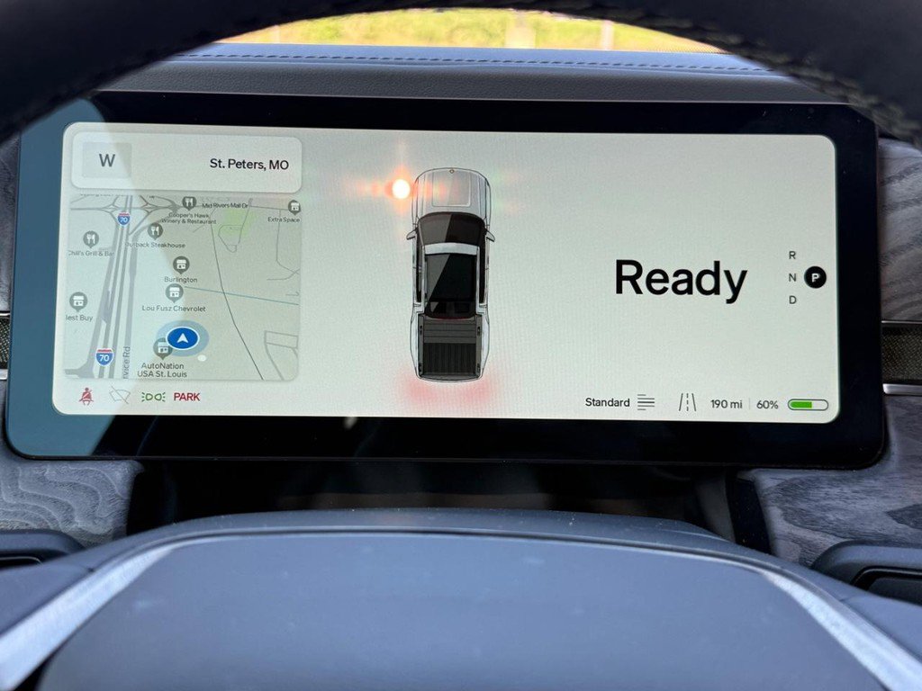Used 2022 Rivian R1T Adventure image 19