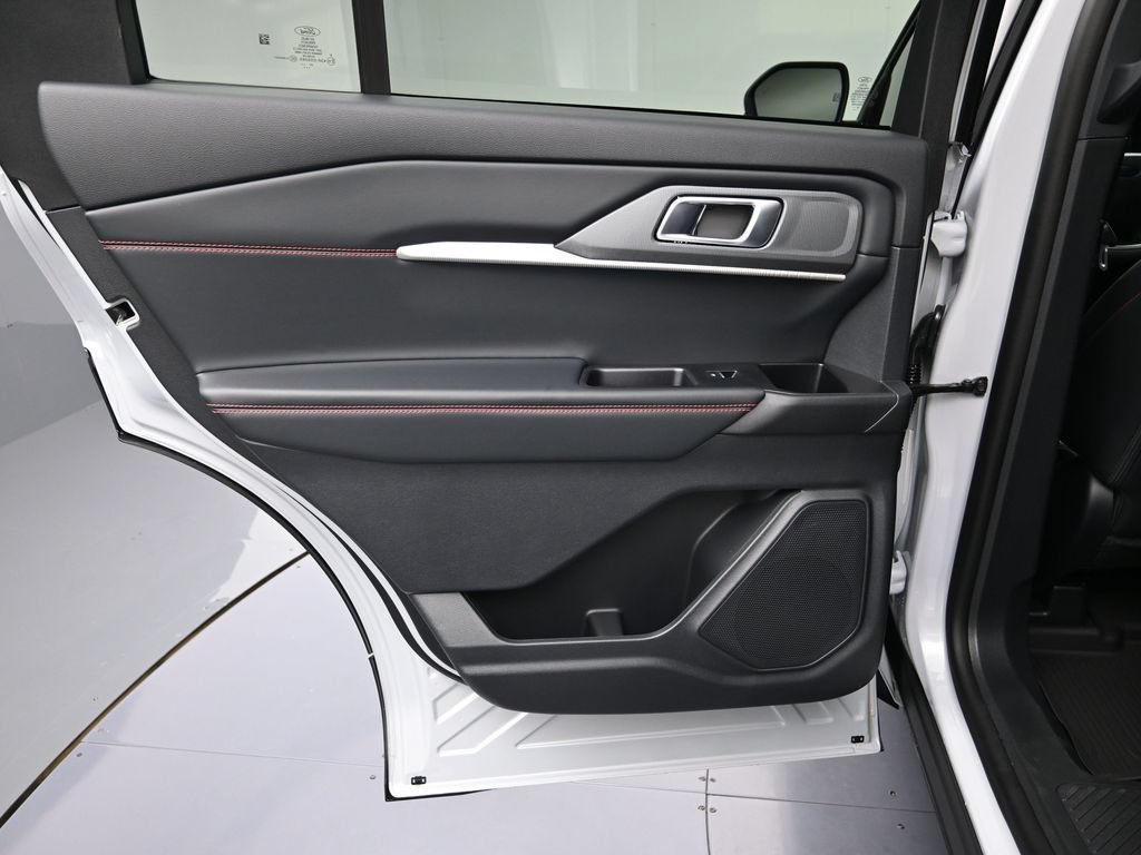 New 2026 Ford Explorer ST-Line w/ ST-Line Street Pack RWD image 21