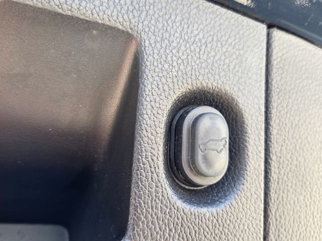 Used 2019 GMC Yukon Denali w/ Denali Ultimate Package image 14