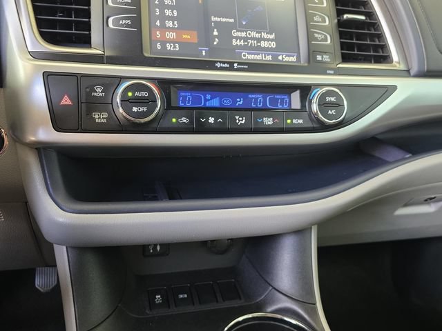 Used 2015 Toyota Highlander XLE FWD image 23