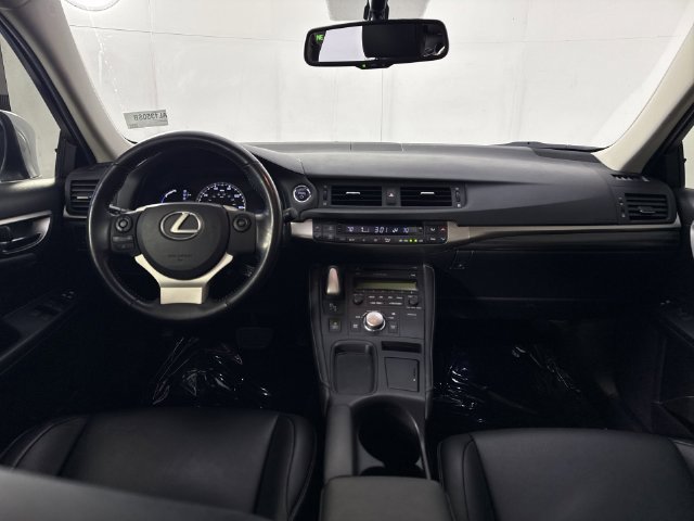 Used 2015 Lexus CT 200h FWD image 23