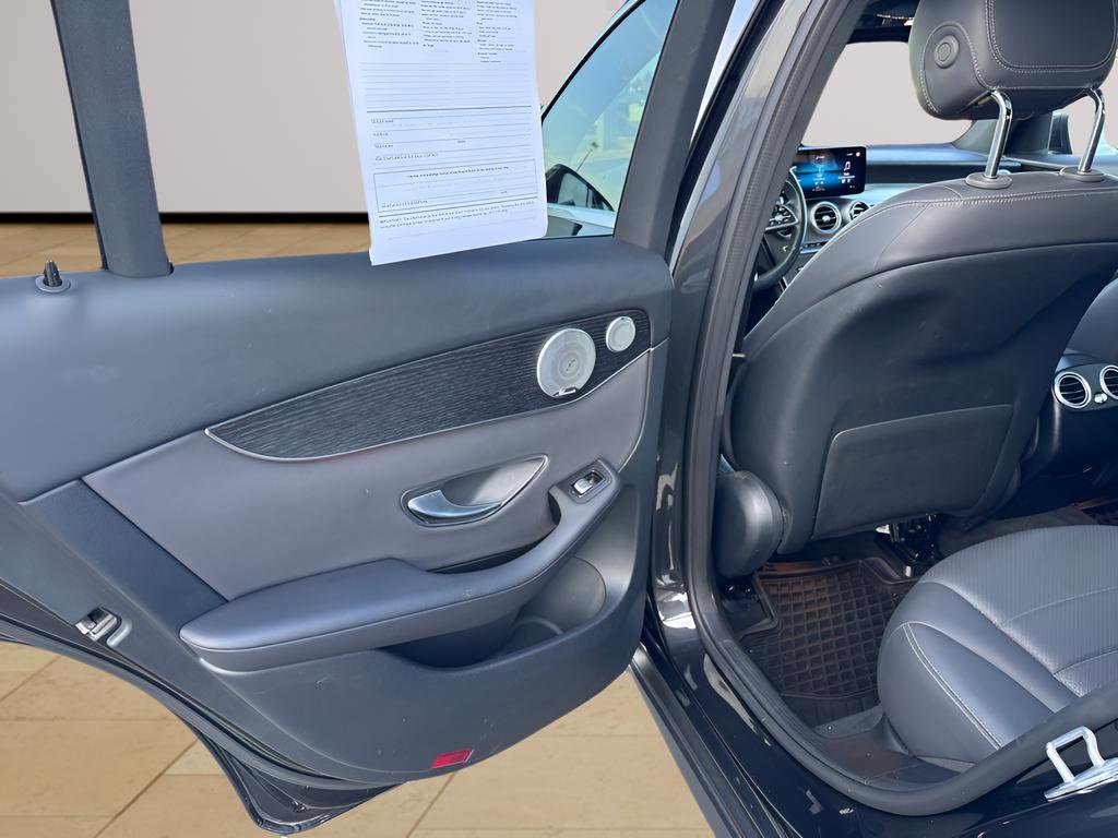 Used 2021 Mercedes-Benz GLC 300 4MATIC image 33