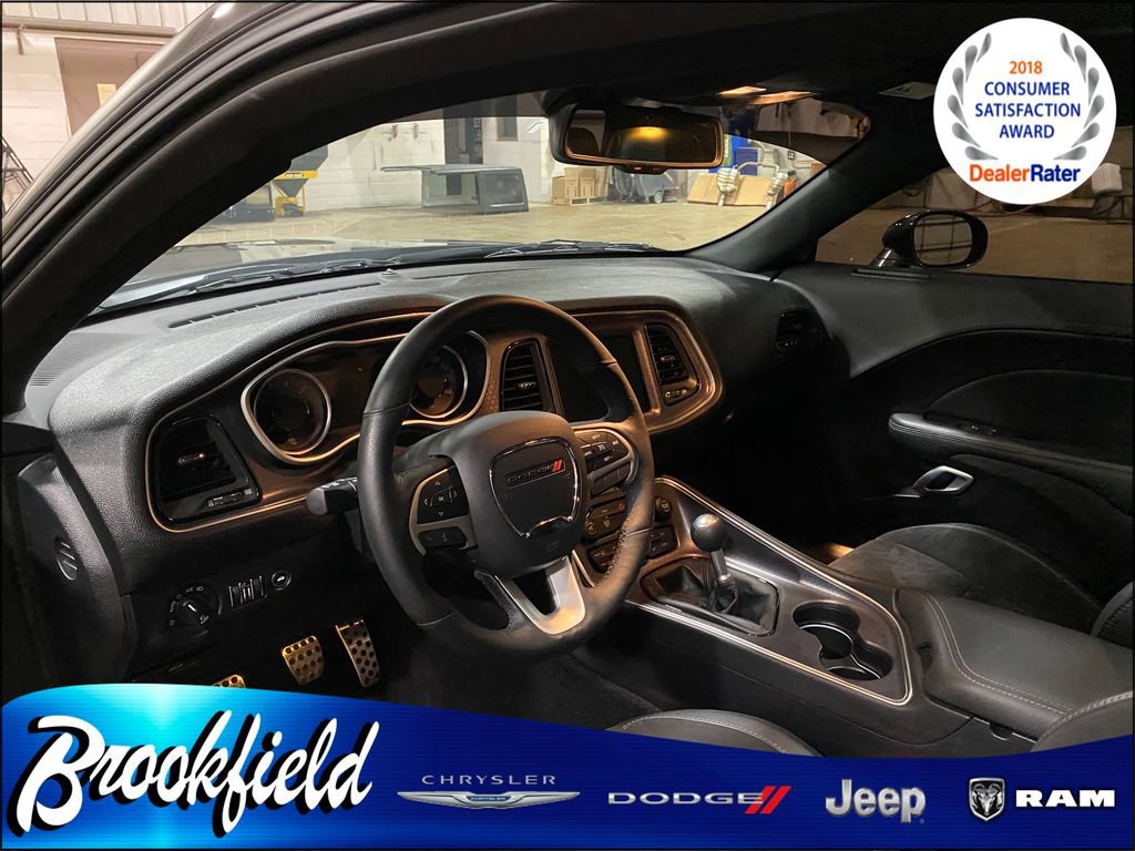 Used 2016 Dodge Challenger R/T Scat Pack w/ Leather Interior Group RWD image 33