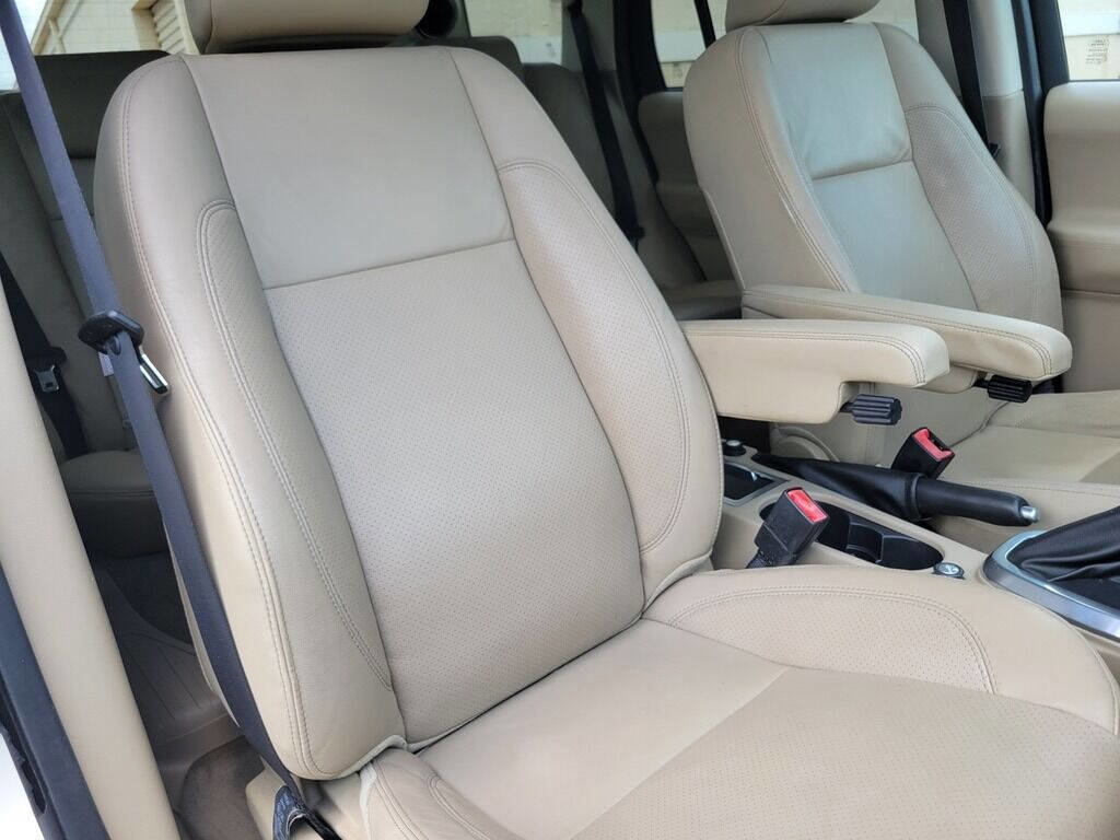 Used 2009 Land Rover LR2 HSE image 35