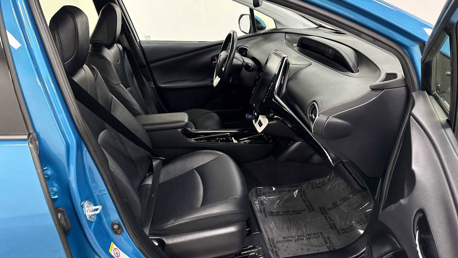 Certified 2017 Toyota Prius Prime Advanced image 29