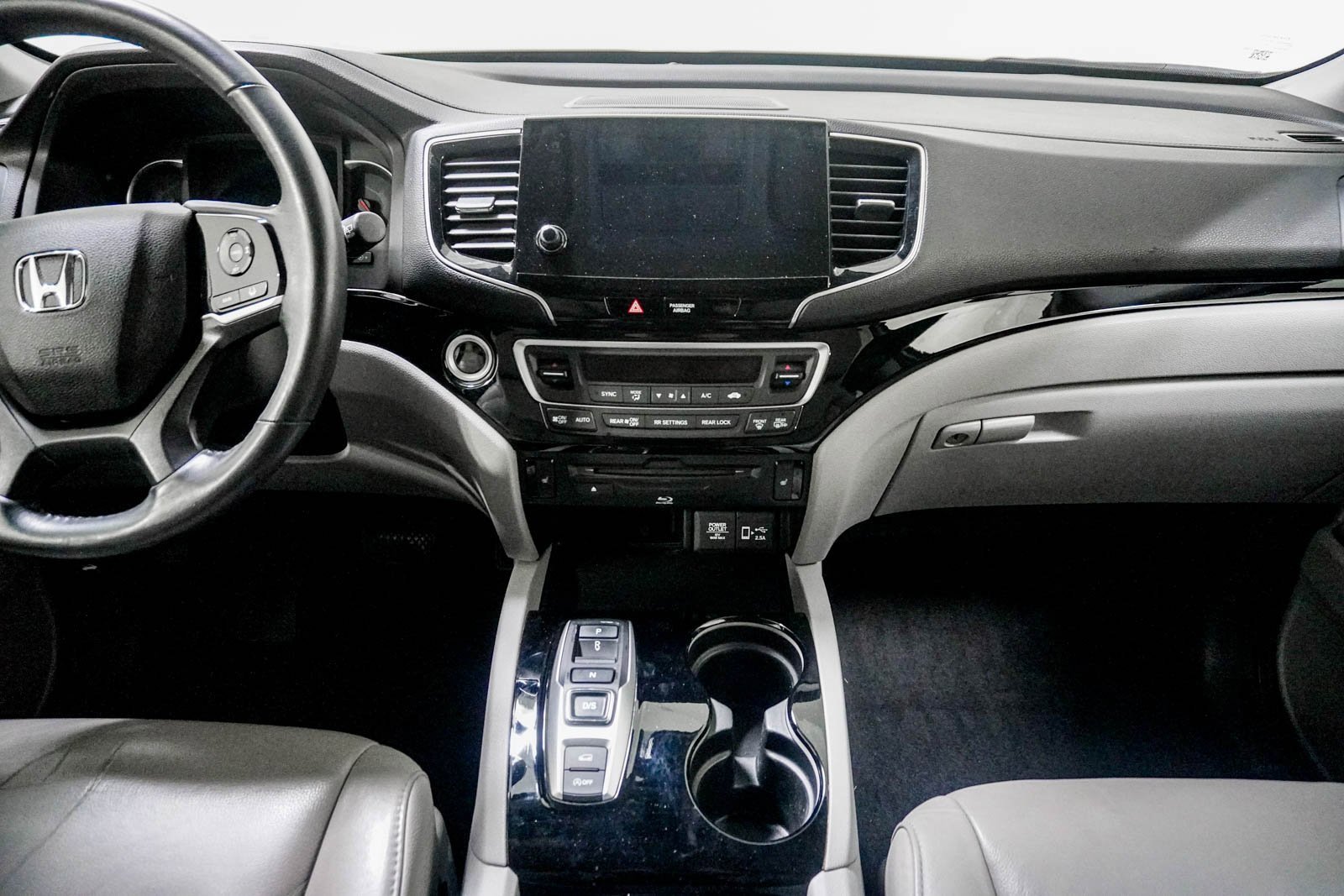 Used 2020 Honda Pilot Touring image 24