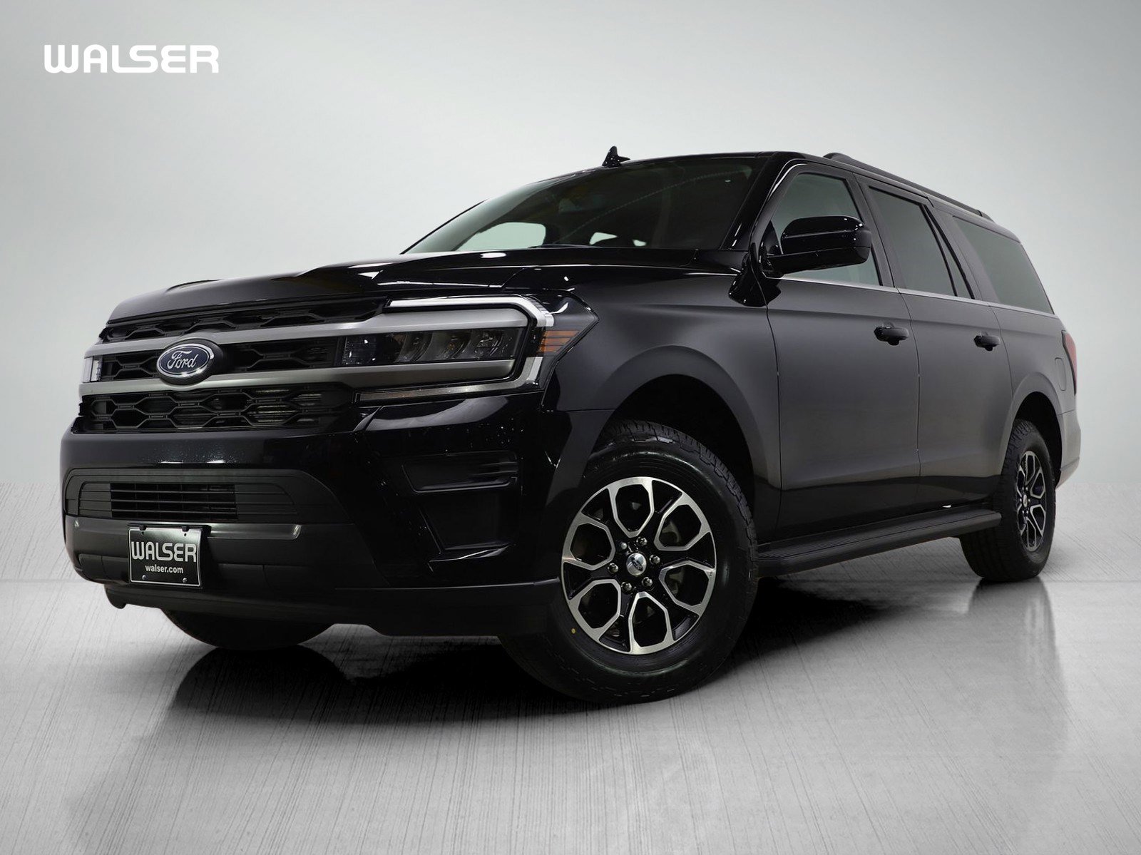 Used 2024 Ford Expedition Max XLT image 1