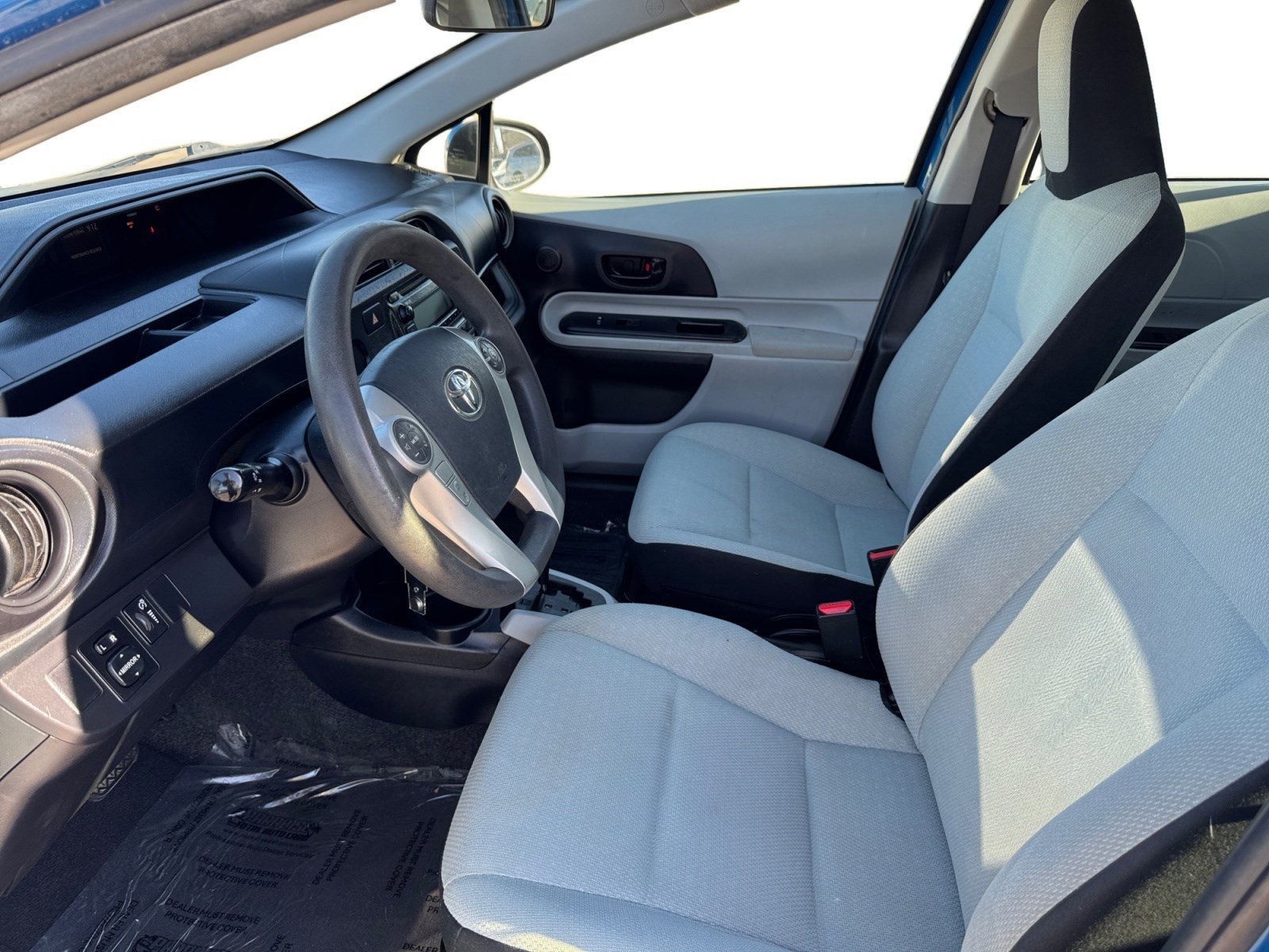 Used 2013 Toyota Prius C One image 9