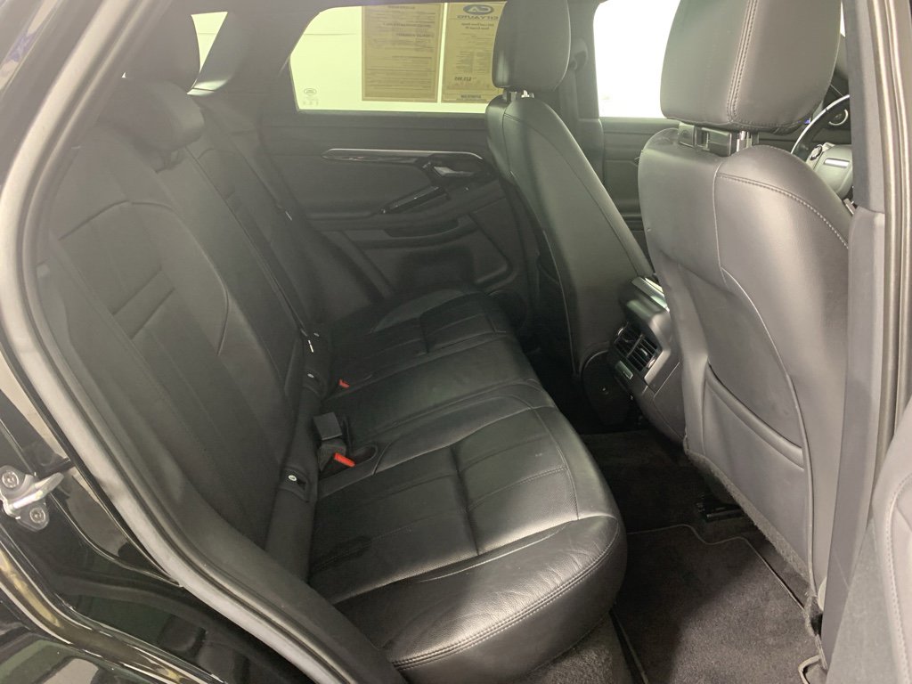Used 2020 Land Rover Range Rover Evoque SE image 44