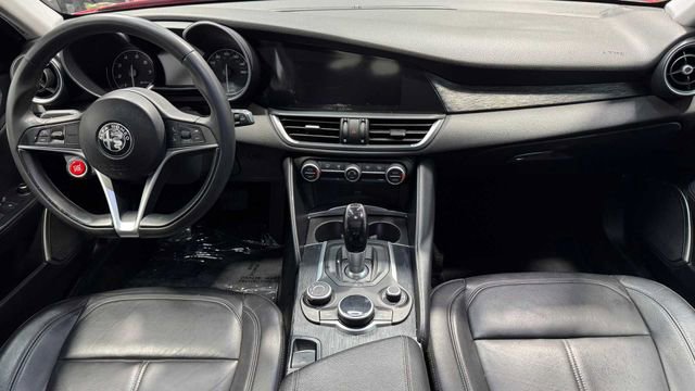 Used 2019 Alfa Romeo Giulia w/ Quick Order Package 22K Sport RWD image 16
