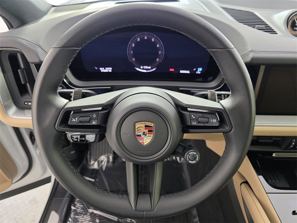 Used 2024 Porsche Cayenne S image 19