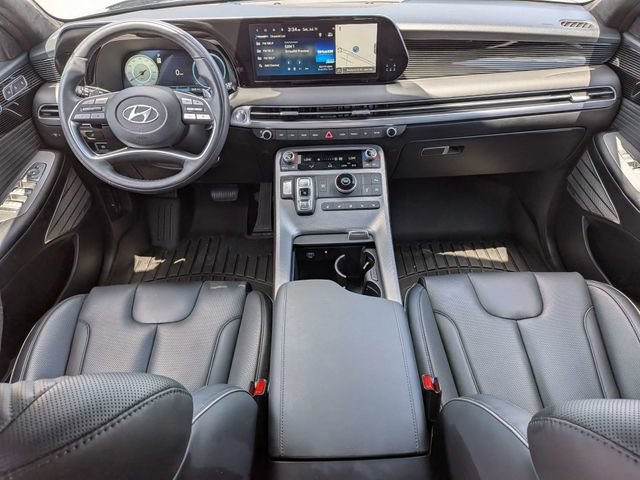 Used 2025 Hyundai Palisade Calligraphy FWD image 16