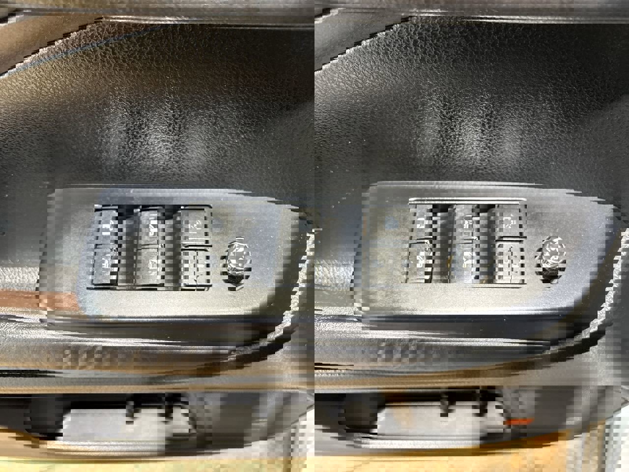 Used 2015 Toyota Highlander Limited image 13