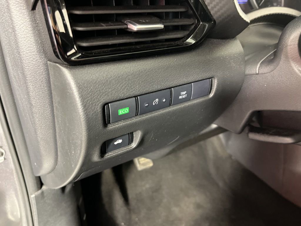 Used 2024 Nissan Sentra SV image 25