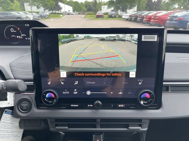 New 2026 Toyota C-HR AWD/4WD image 18