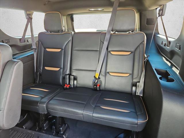 Used 2024 GMC Yukon XL AT4 w/ Technology Package image 23