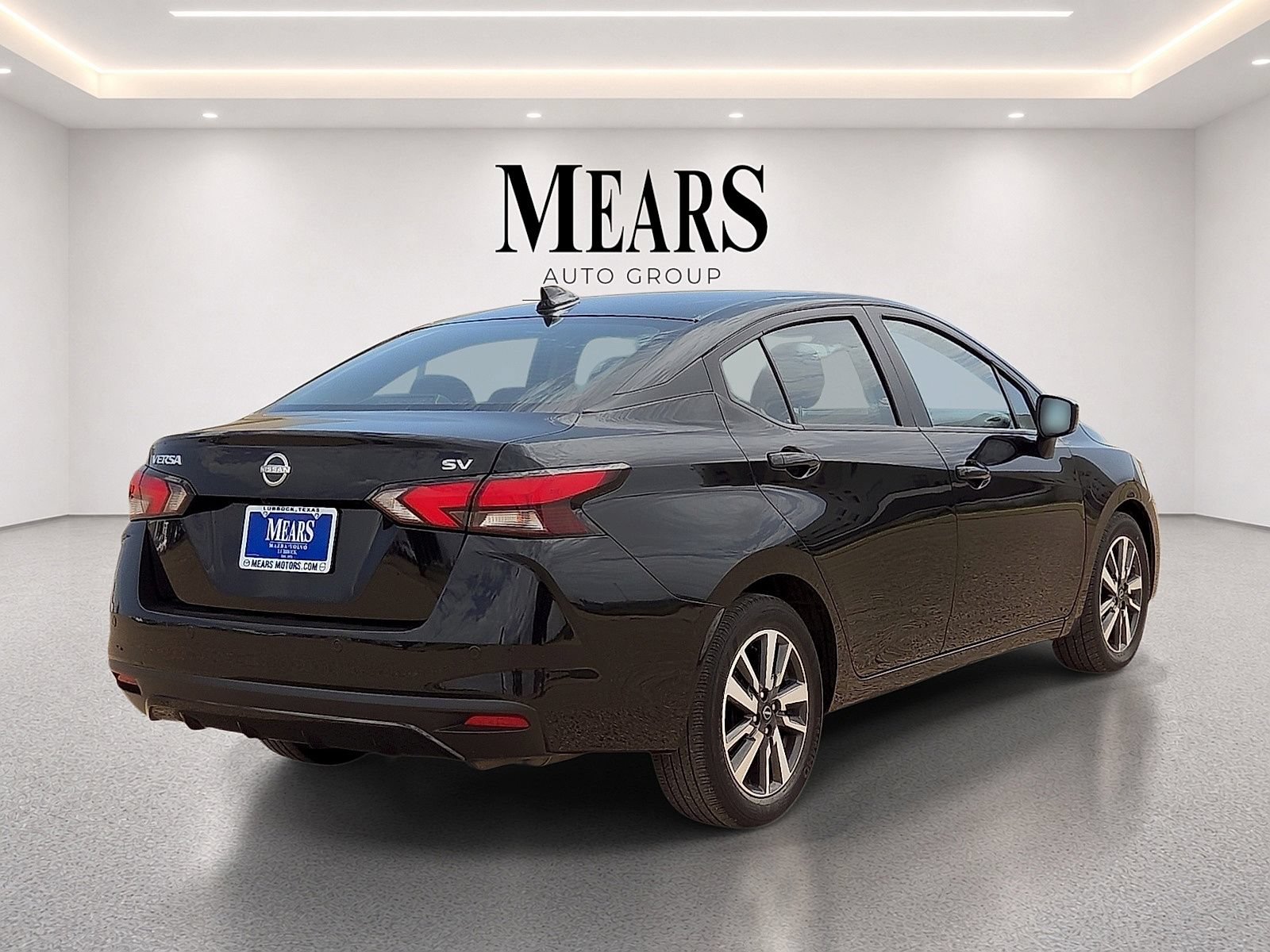 Used 2024 Nissan Versa SV FWD image 5