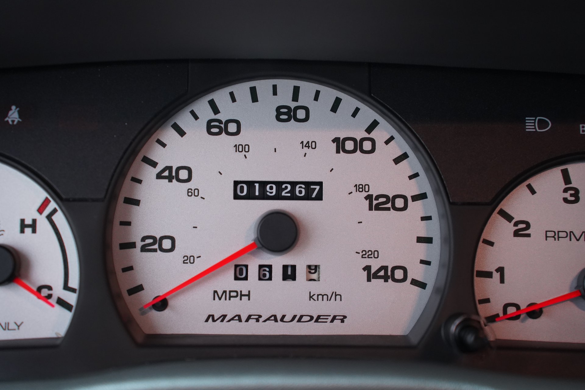 Used 2004 Mercury Marauder RWD image 32