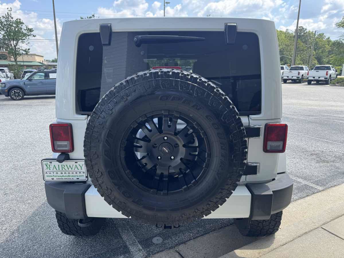 Used 2012 Jeep Wrangler Unlimited Sahara AWD/4WD image 41