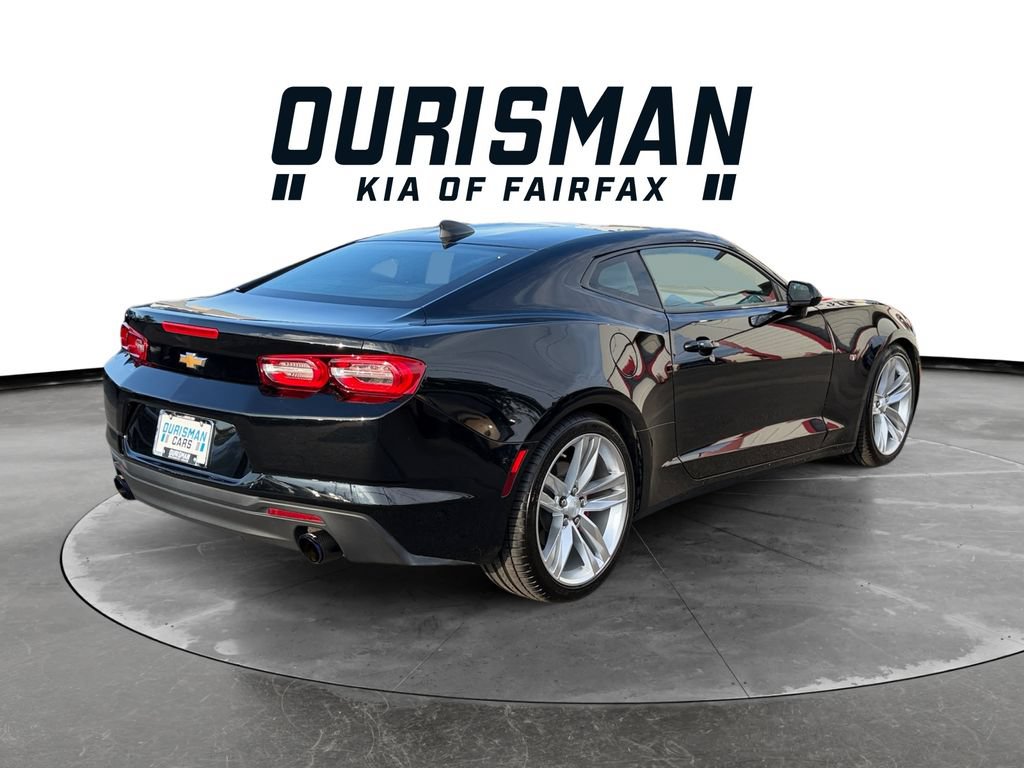 Used 2024 Chevrolet Camaro LT w/ Technology Package RWD image 5