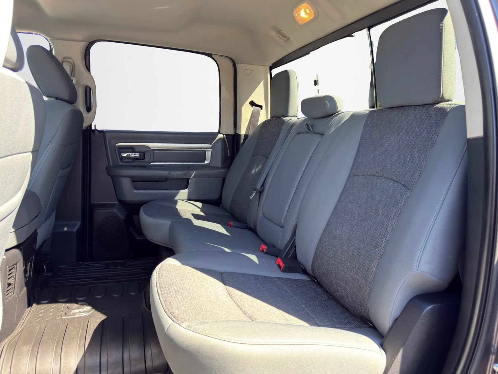 Used 2015 RAM 1500 Big Horn RWD image 21