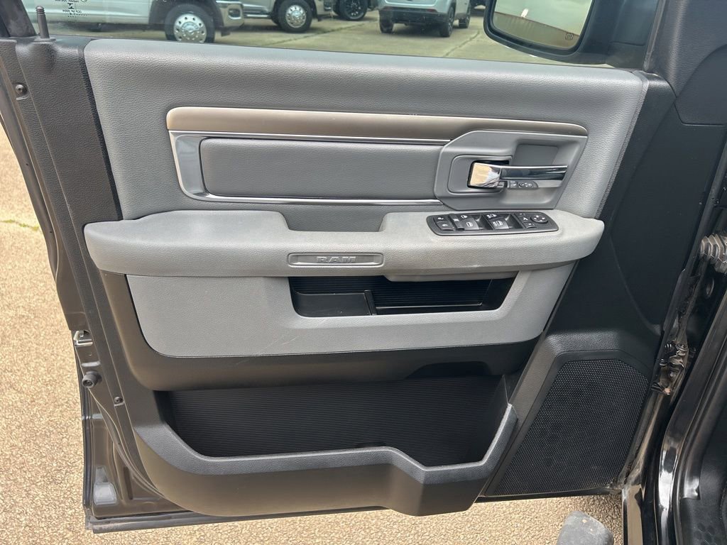 Used 2018 RAM 1500 Big Horn image 9