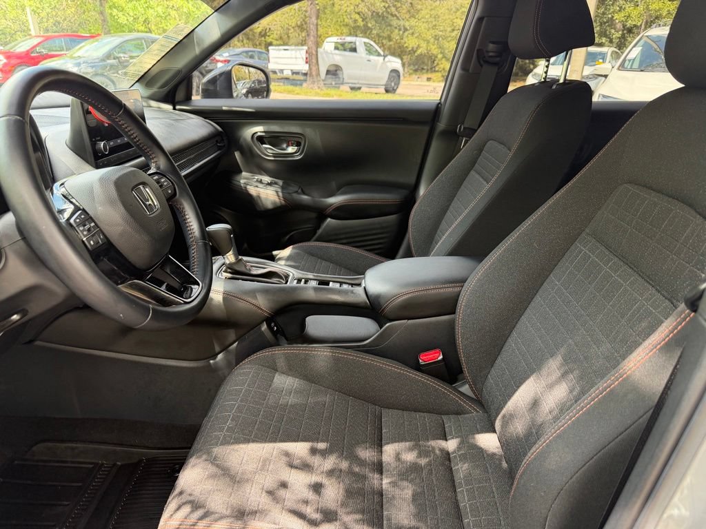 Certified 2025 Honda HR-V Sport image 17