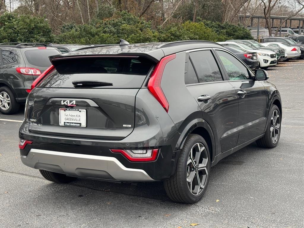 New 2025 Kia Niro SX Touring image 3