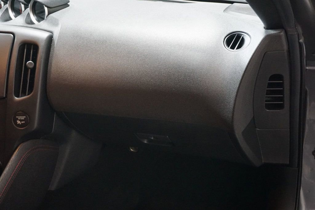 Used 2012 Nissan 370Z NISMO image 32