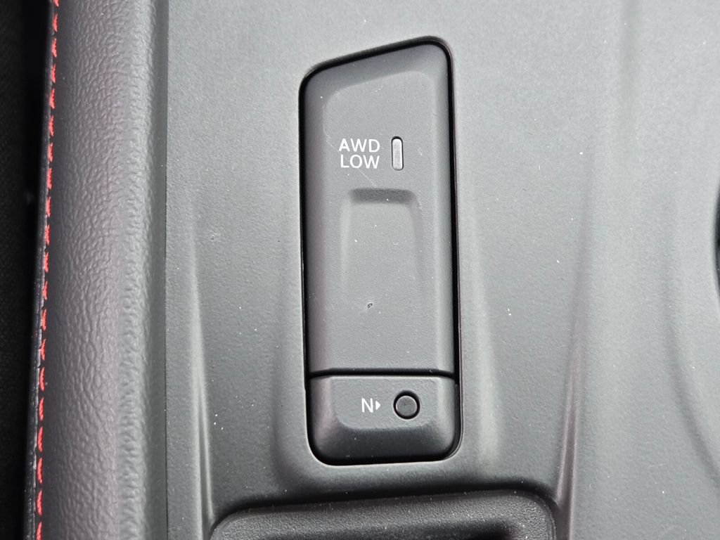 Used 2025 Dodge Durango R/T w/ Blacktop Package AWD/4WD image 33
