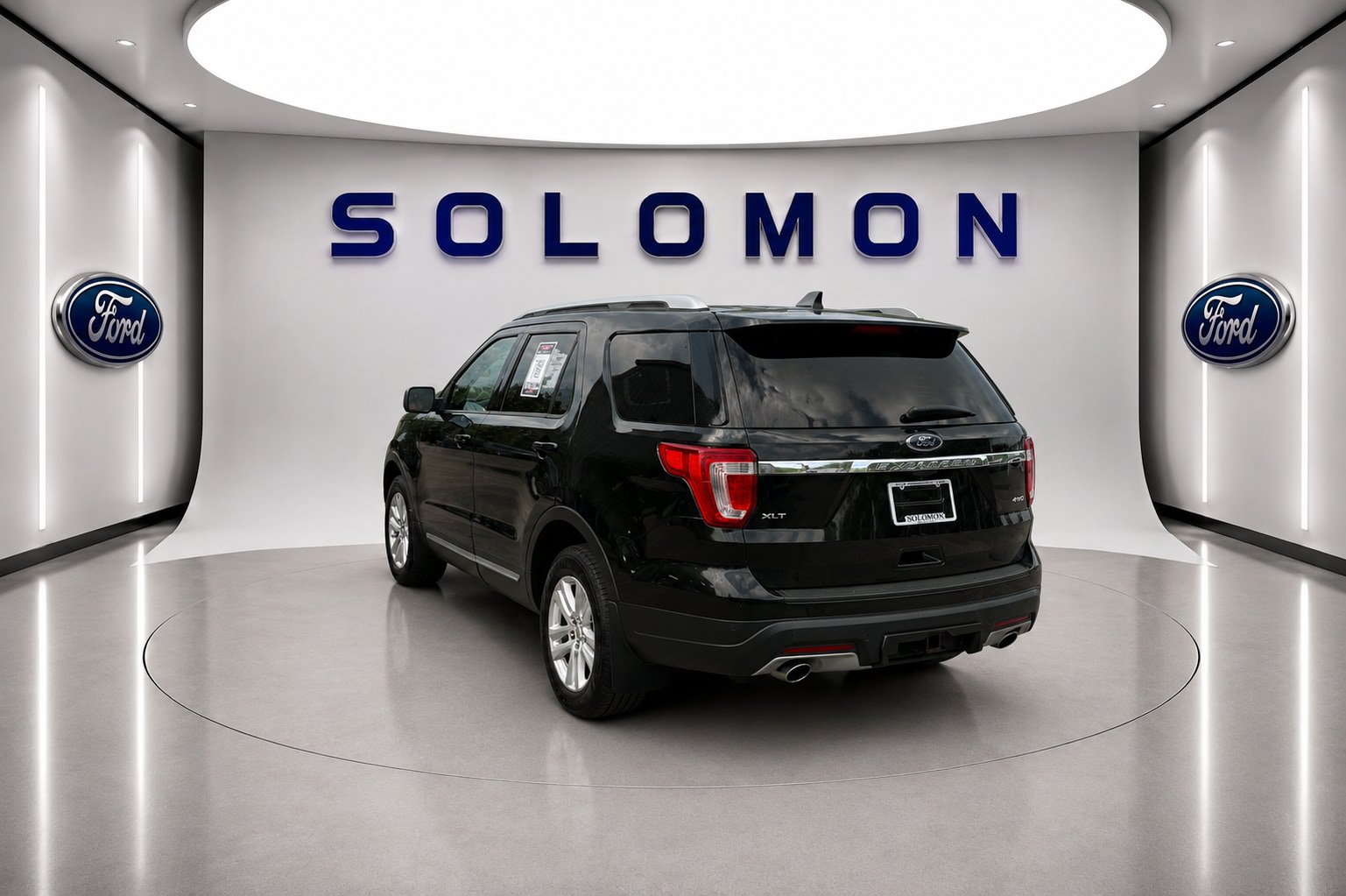 Used 2018 Ford Explorer XLT AWD/4WD image 7