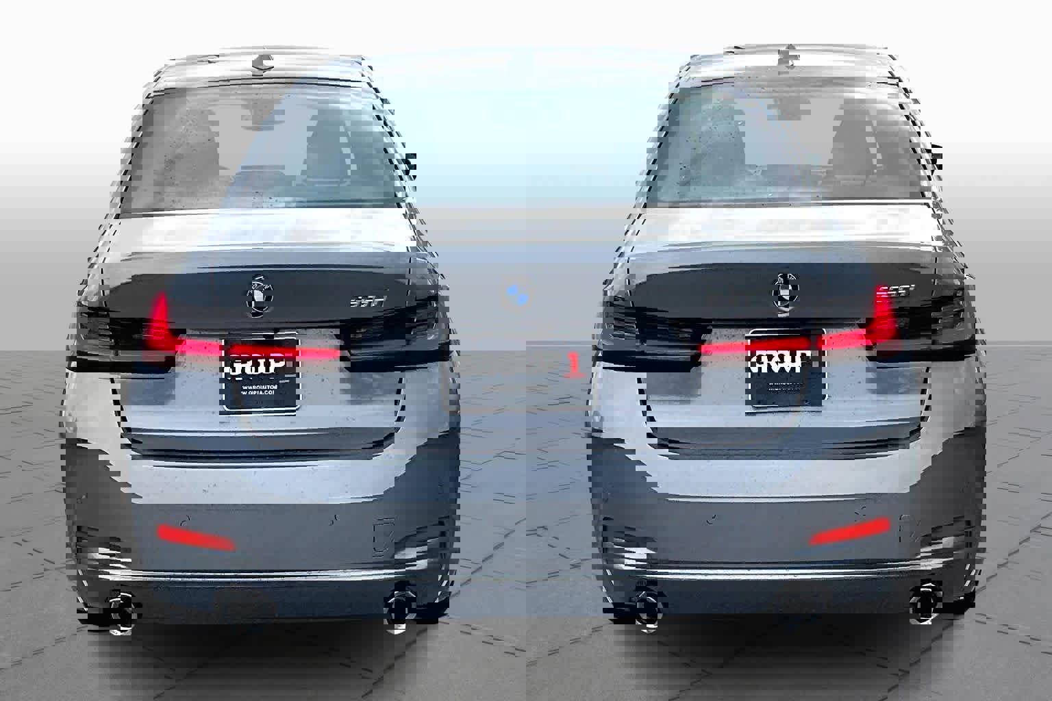 Used 2025 BMW 330i Sedan w/ Premium Package image 4