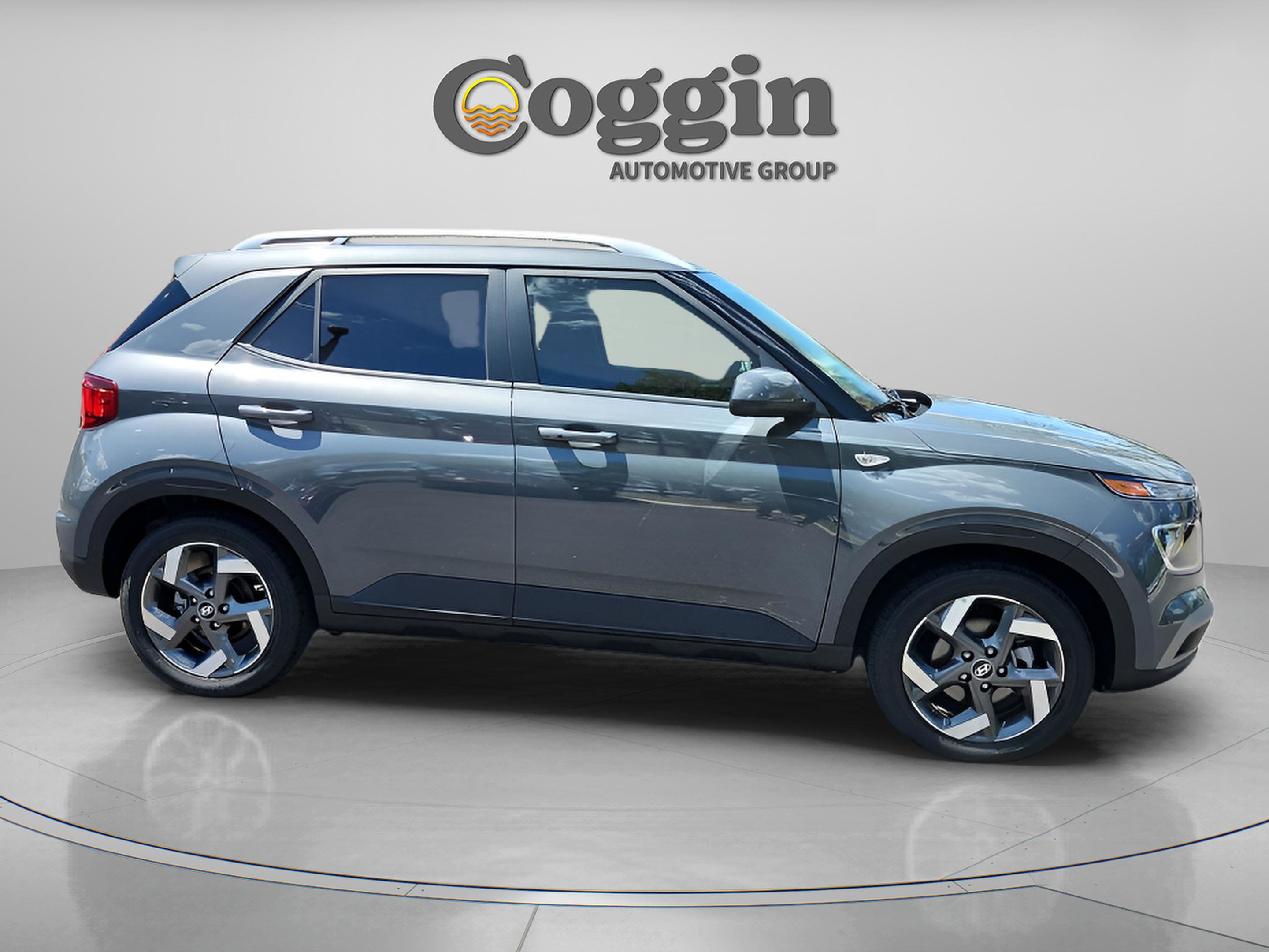 Certified 2026 Hyundai Venue SEL FWD image 6