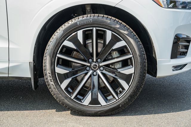 Used 2021 Volvo XC60 T6 R-Design w/ Advanced Package image 16