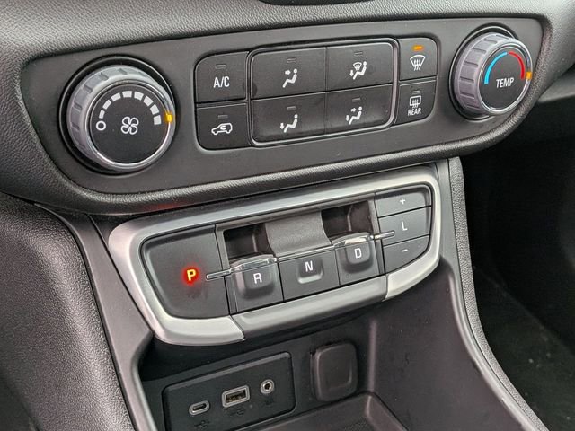 Used 2024 GMC Terrain SLE image 21