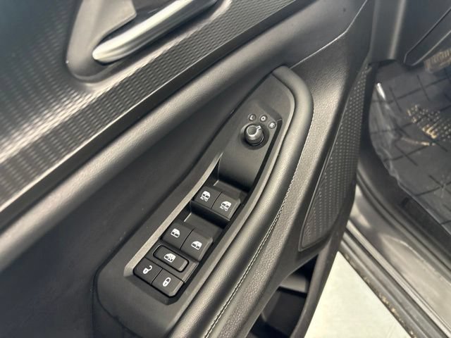 Used 2023 Jeep Grand Cherokee Altitude AWD/4WD image 19