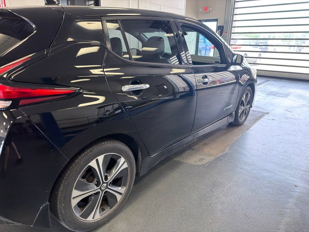 Used 2018 Nissan Leaf SL w/ SL Technology Package FWD image 6