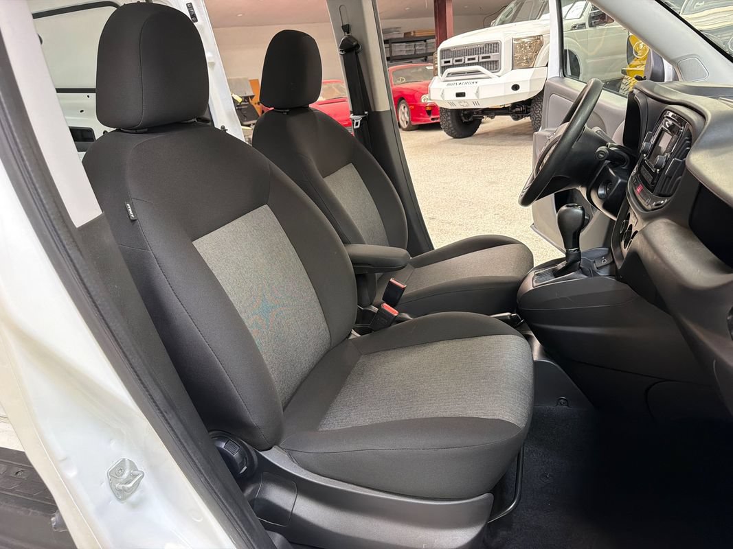 Used 2022 RAM ProMaster City Tradesman w/ Window Group 04 FWD image 32