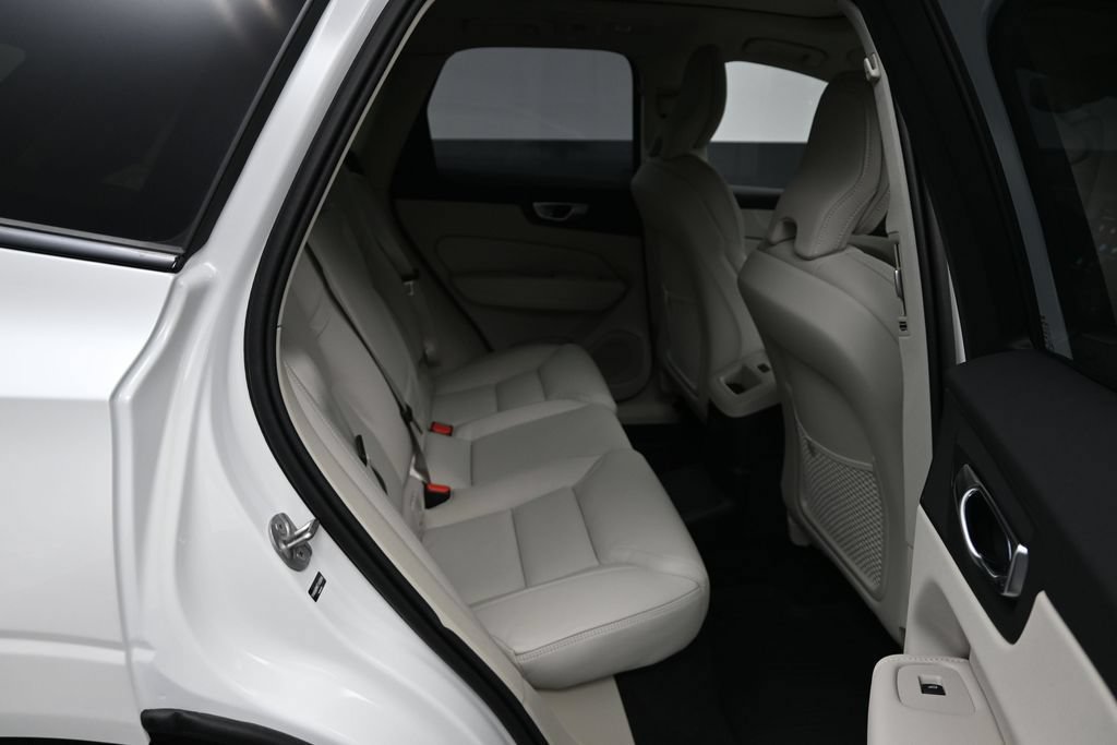 New 2026 Volvo XC60 T8 Ultra w/ Protection Package Premier AWD/4WD image 19