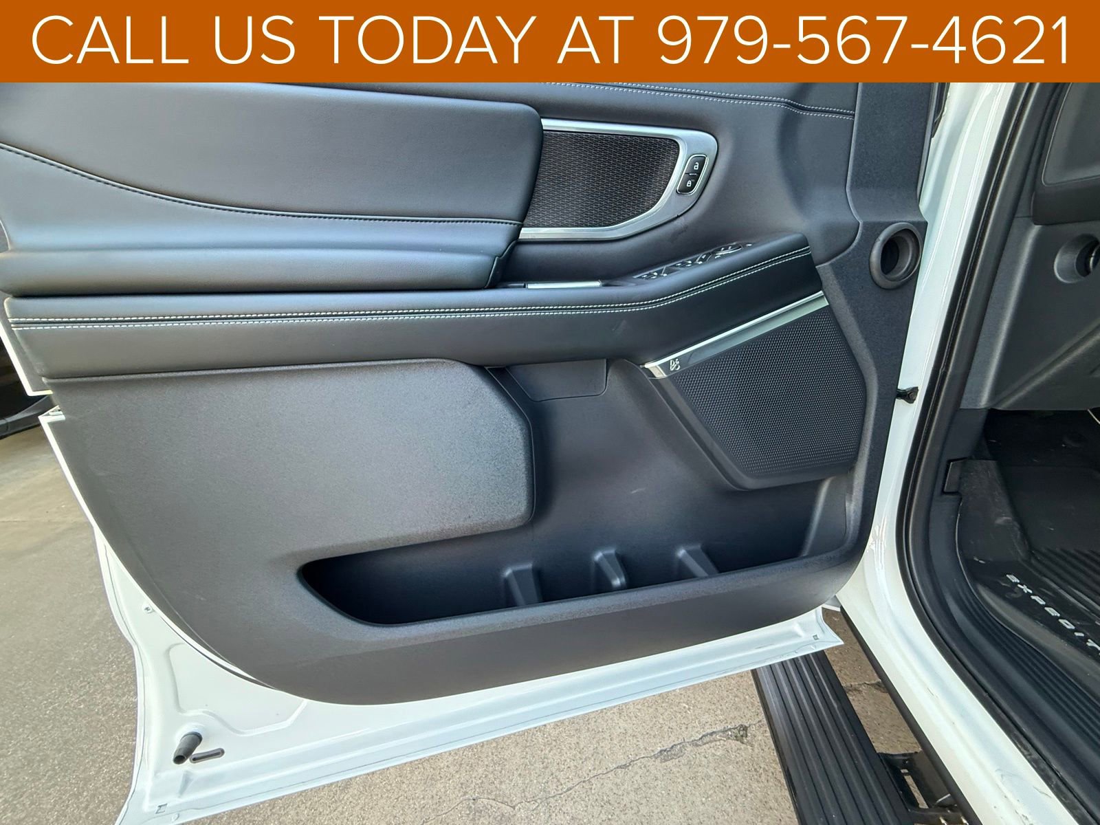 New 2025 Ford Expedition Platinum image 7