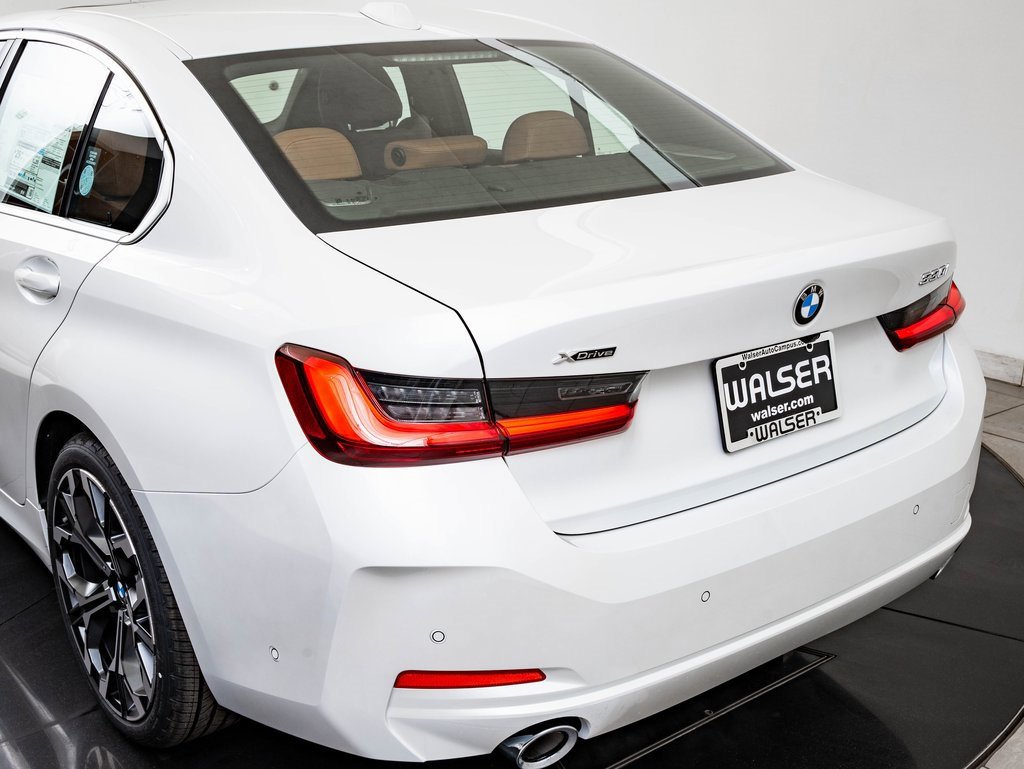New 2026 BMW 330i xDrive Sedan w/ Premium Package image 19
