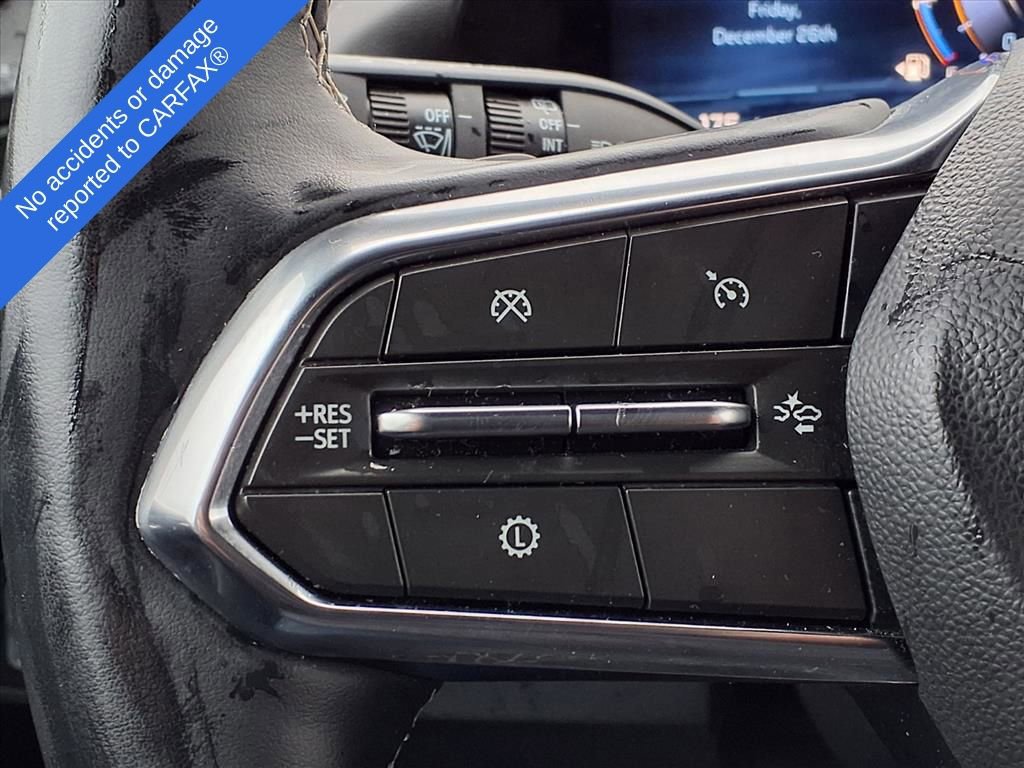 Used 2025 Chevrolet Traverse LT image 28